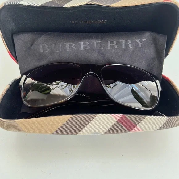 Burberry | Accessories | Beautiful Burberry Sunglasses With  display picture 3